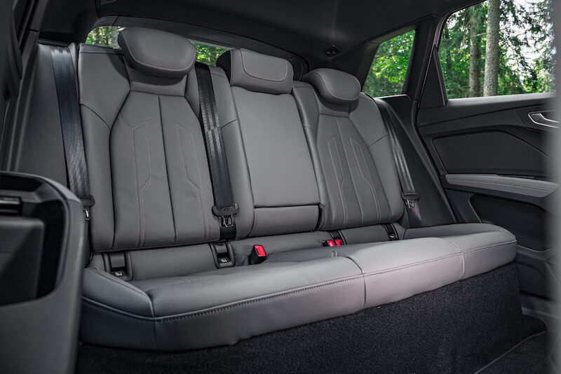 Audi Q4 e-tron - interior