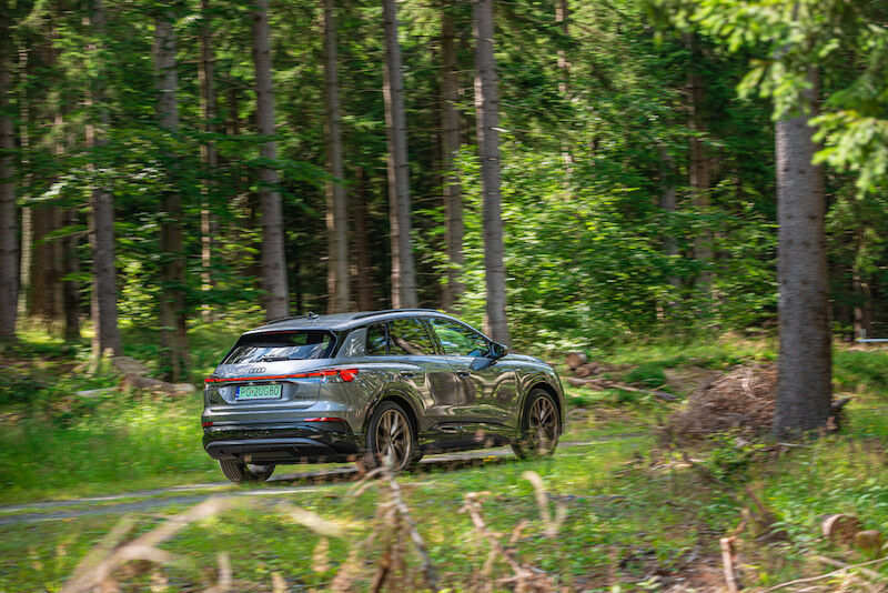 Audi Q4 e-tron - motion
