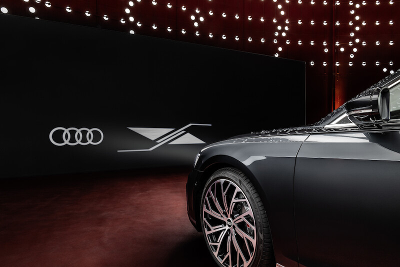 Wyostrzony design i innowacyjne rozwiązania techniczne we flagowym modelu: odmłodzone Audi A8