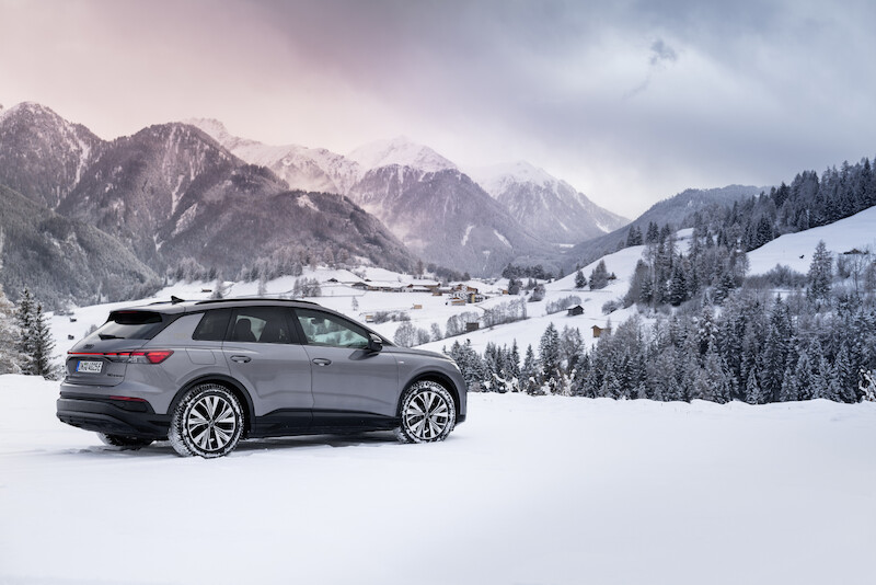 Elektromobilność zimą: inteligentne zarządzanie temperaturą w elektrycznych modelach Audi zapewnia odpowiedni zasięg i wydajność