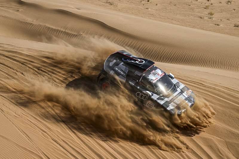 Audi RS Q e-tron na Rajdzie Dakar: udany start w nową erę czterech pierścieni