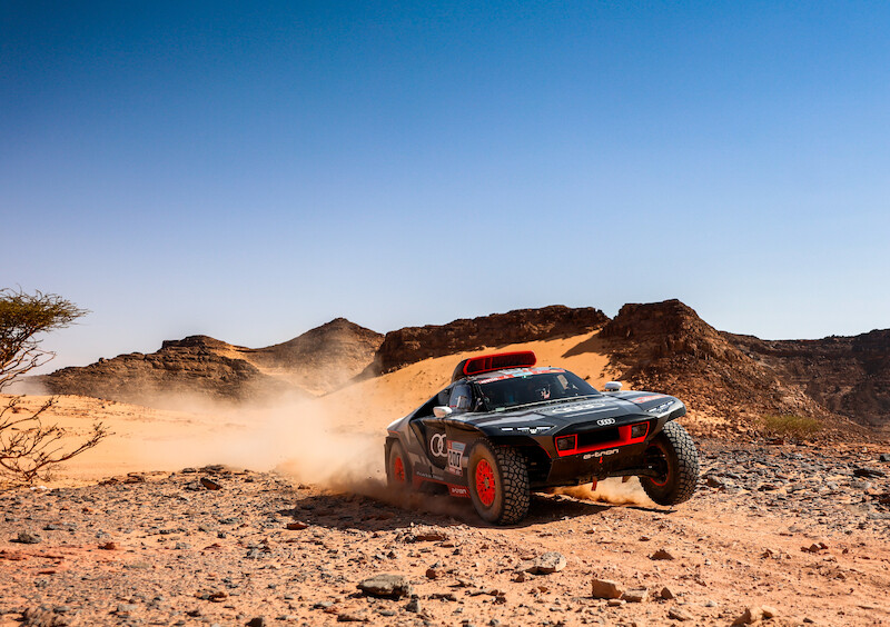 Audi RS Q e-tron na Rajdzie Dakar: udany start w nową erę czterech pierścieni