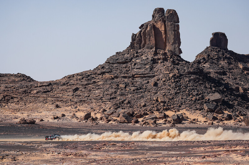 Audi RS Q e-tron na Rajdzie Dakar: udany start w nową erę czterech pierścieni