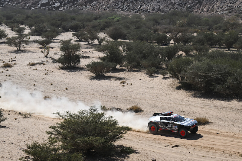 Audi RS Q e-tron na Rajdzie Dakar: udany start w nową erę czterech pierścieni
