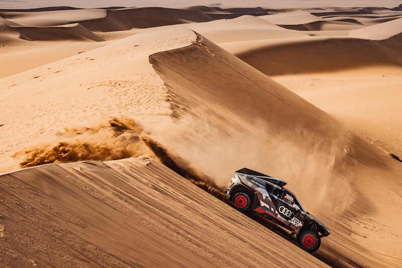 Audi RS Q e-tron na Rajdzie Dakar: udany start w nową erę czterech pierścieni