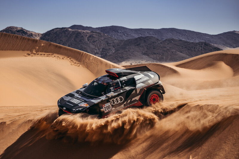 Audi RS Q e-tron na Rajdzie Dakar: udany start w nową erę czterech pierścieni