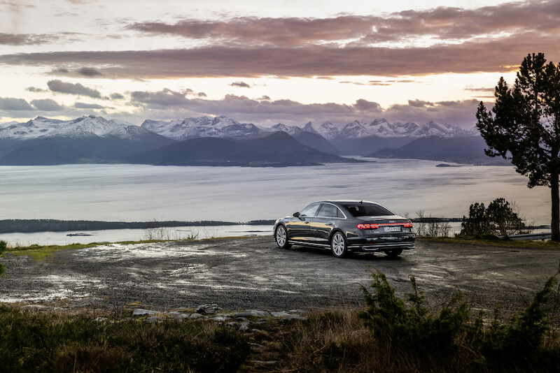 Wyostrzony design i innowacyjne rozwiązania techniczne flagowego modelu: udoskonalone Audi A8