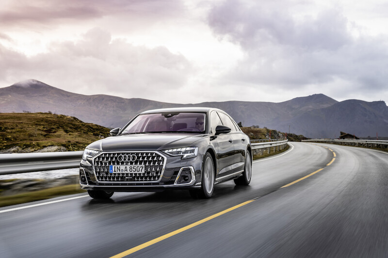 Wyostrzony design i innowacyjne rozwiązania techniczne flagowego modelu: udoskonalone Audi A8