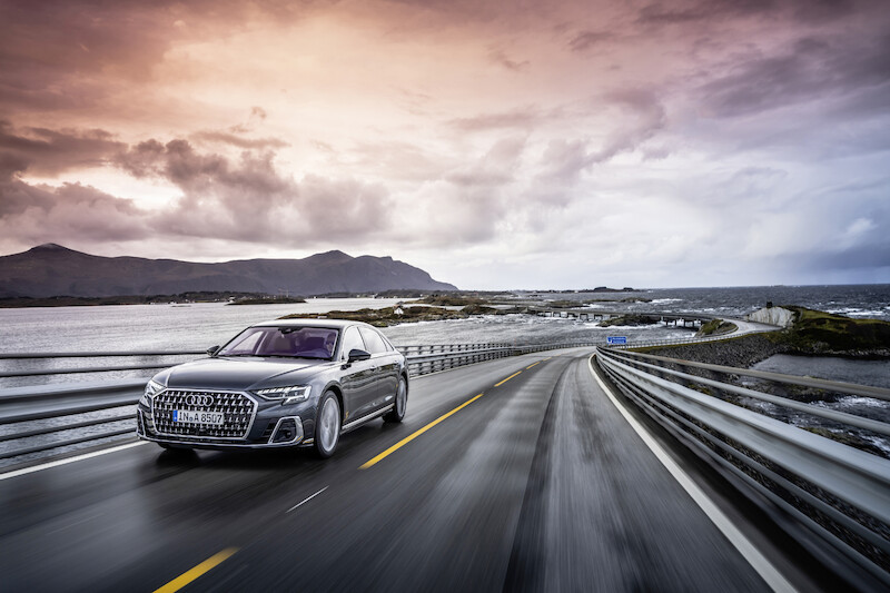 Wyostrzony design i innowacyjne rozwiązania techniczne flagowego modelu: udoskonalone Audi A8