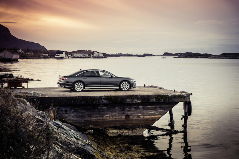 Wyostrzony design i innowacyjne rozwiązania techniczne flagowego modelu: udoskonalone Audi A8