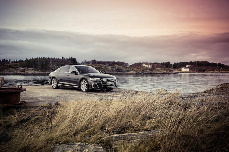 Wyostrzony design i innowacyjne rozwiązania techniczne flagowego modelu: udoskonalone Audi A8