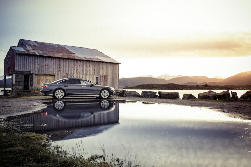 Wyostrzony design i innowacyjne rozwiązania techniczne flagowego modelu: udoskonalone Audi A8