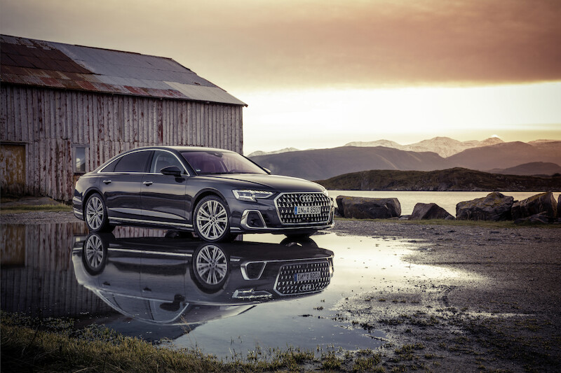 Wyostrzony design i innowacyjne rozwiązania techniczne flagowego modelu: udoskonalone Audi A8