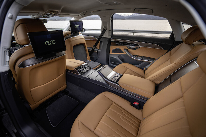 Wyostrzony design i innowacyjne rozwiązania techniczne flagowego modelu: udoskonalone Audi A8