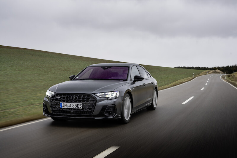 Wyostrzony design i innowacyjne rozwiązania techniczne flagowego modelu: udoskonalone Audi A8