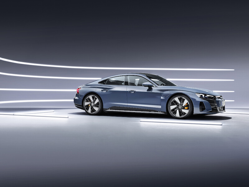 Audi e-tron GT najlepszym samochodem klasy wyższej w plebiscycie Moto Awards 2021