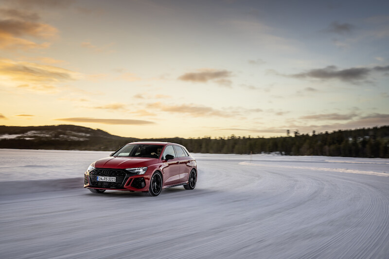 Audi RS 3: taniec na śniegu