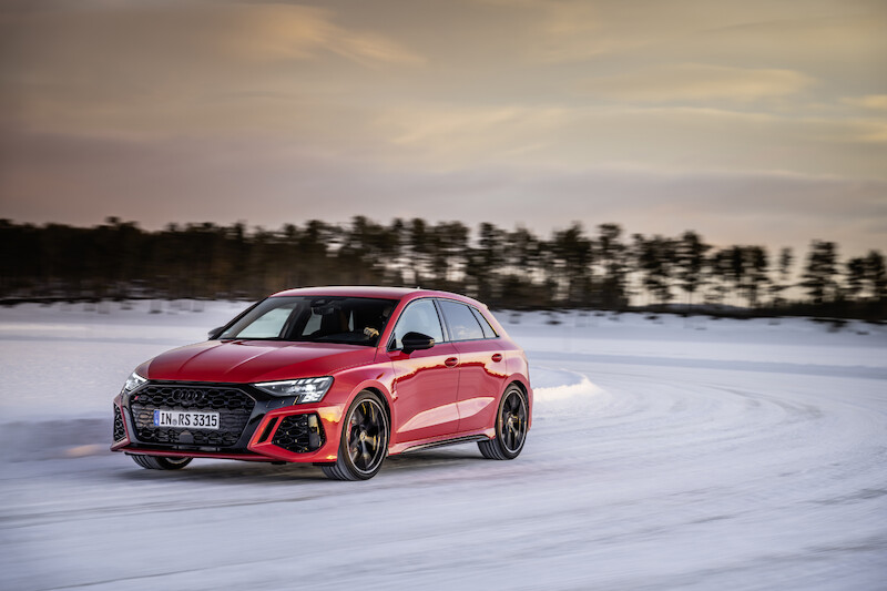 Audi RS 3: taniec na śniegu