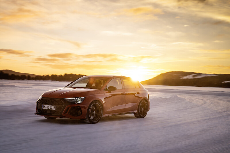 Audi RS 3: taniec na śniegu