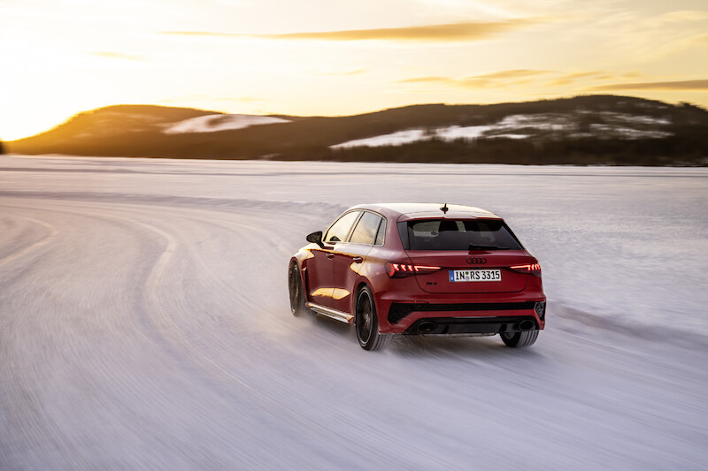 Audi RS 3: taniec na śniegu