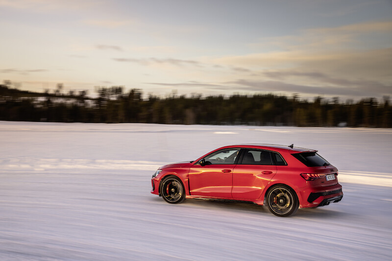 Audi RS 3: taniec na śniegu