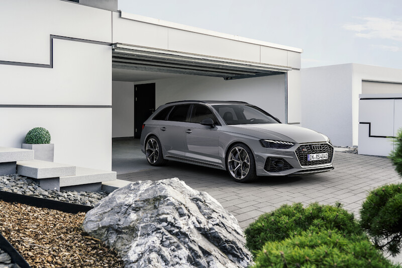 Emocje na najwyższych obrotach: nowe pakiety Competition dla Audi RS 4 Avant i Audi RS 5