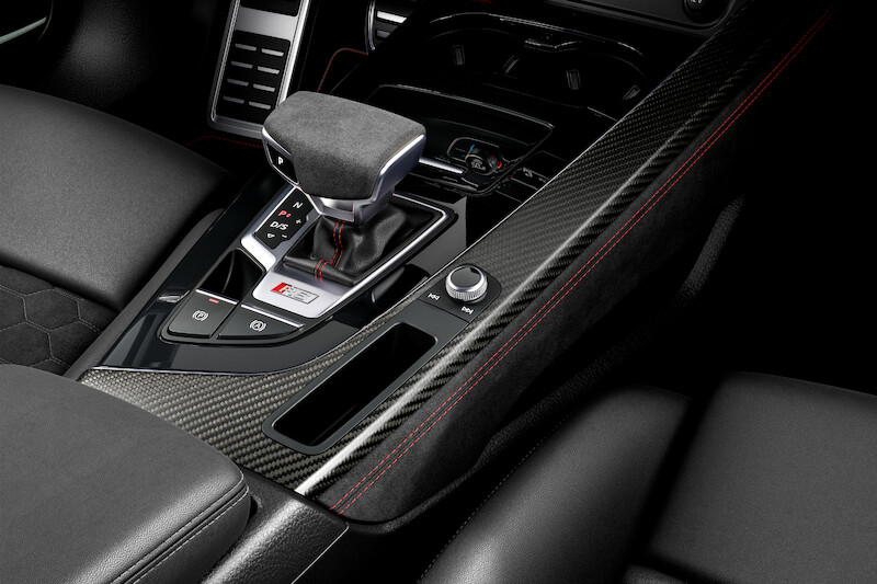 Emocje na najwyższych obrotach: nowe pakiety Competition dla Audi RS 4 Avant i Audi RS 5