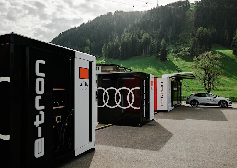 Światowe Forum Ekonomiczne w Davos: zrównoważona mobilność Audi w malowniczych górach