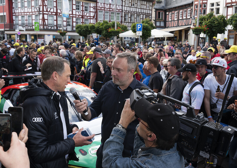 Audi triumfuje w jubileuszowym 24-godzinnym wyścigu na Nürburgring