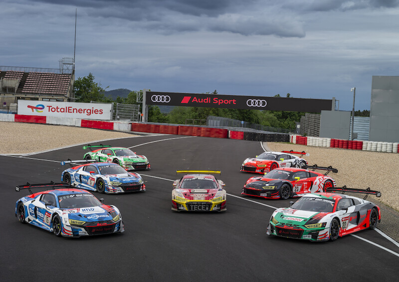 Audi triumfuje w jubileuszowym 24-godzinnym wyścigu na Nürburgring
