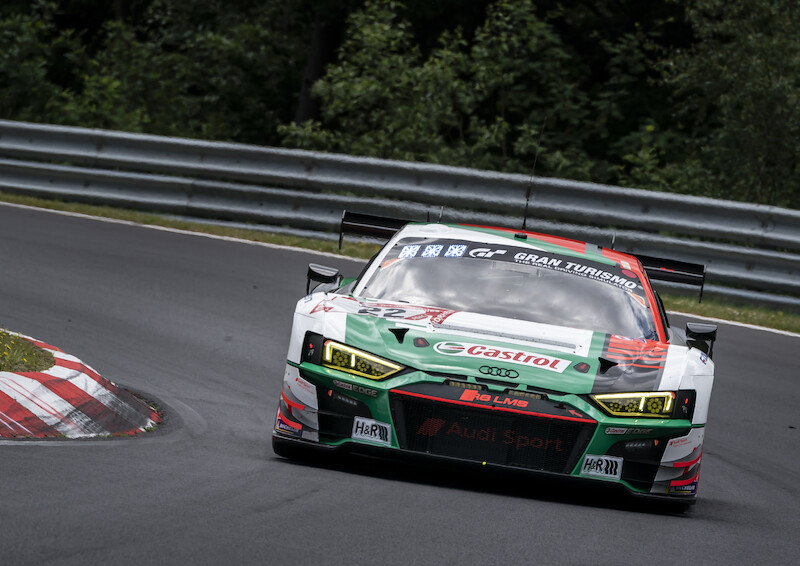 Audi triumfuje w jubileuszowym 24-godzinnym wyścigu na Nürburgring
