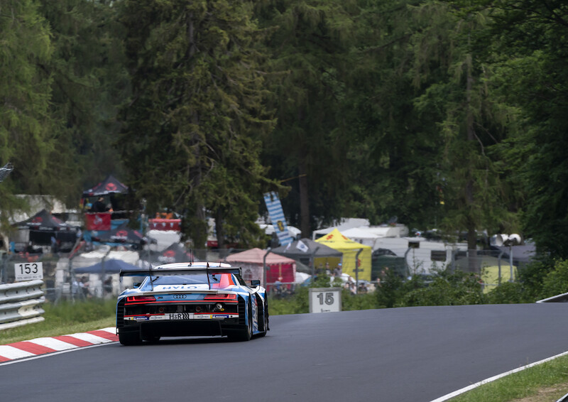 Audi triumfuje w jubileuszowym 24-godzinnym wyścigu na Nürburgring
