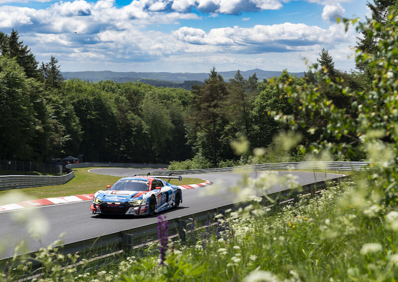 Audi triumfuje w jubileuszowym 24-godzinnym wyścigu na Nürburgring
