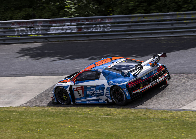 Audi triumfuje w jubileuszowym 24-godzinnym wyścigu na Nürburgring