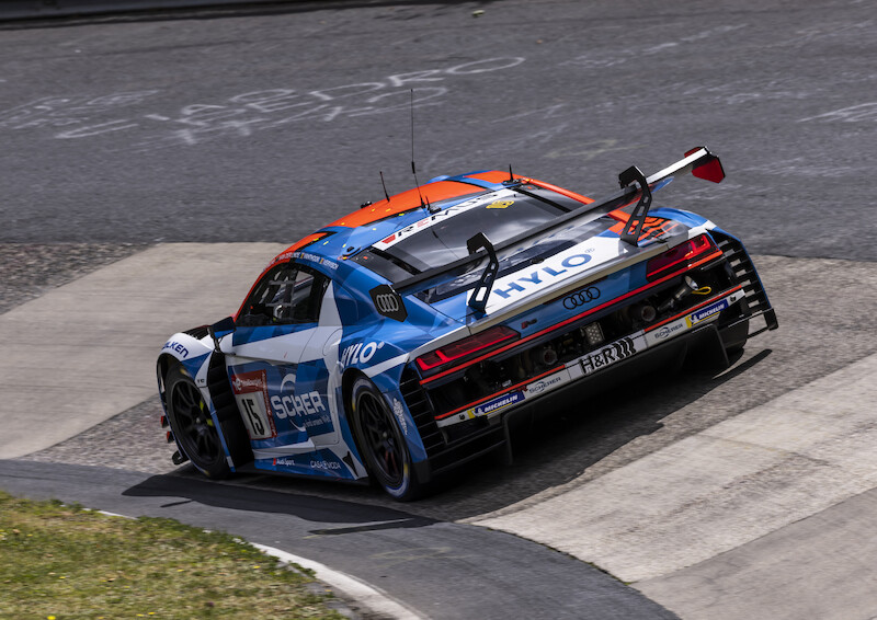 Audi triumfuje w jubileuszowym 24-godzinnym wyścigu na Nürburgring