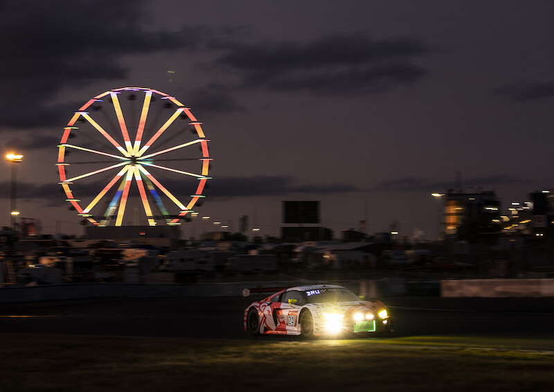 Audi triumfuje w jubileuszowym 24-godzinnym wyścigu na Nürburgring