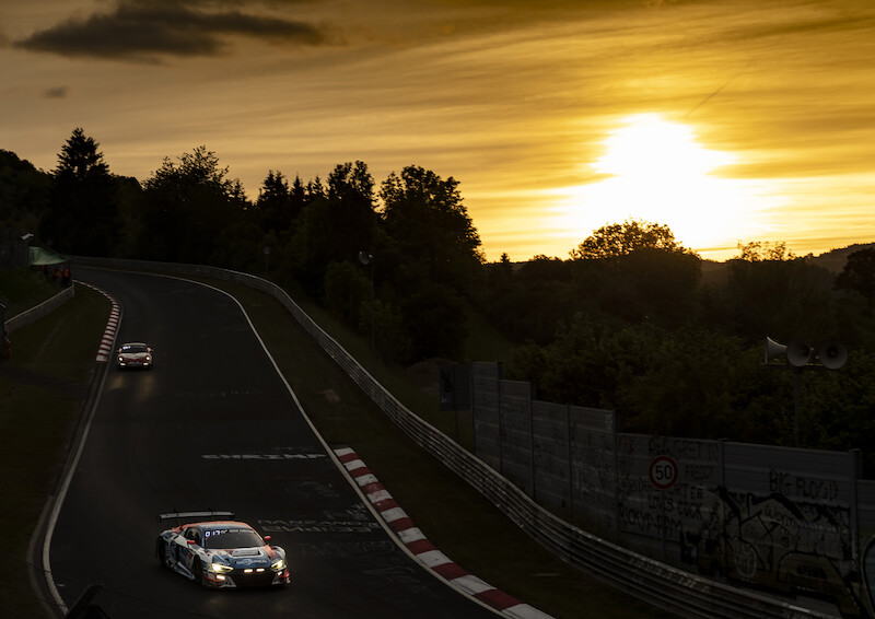 Audi triumfuje w jubileuszowym 24-godzinnym wyścigu na Nürburgring