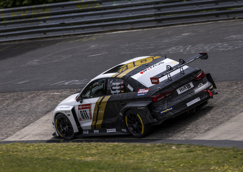 Audi triumfuje w jubileuszowym 24-godzinnym wyścigu na Nürburgring
