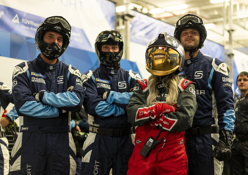 Audi triumfuje w jubileuszowym 24-godzinnym wyścigu na Nürburgring
