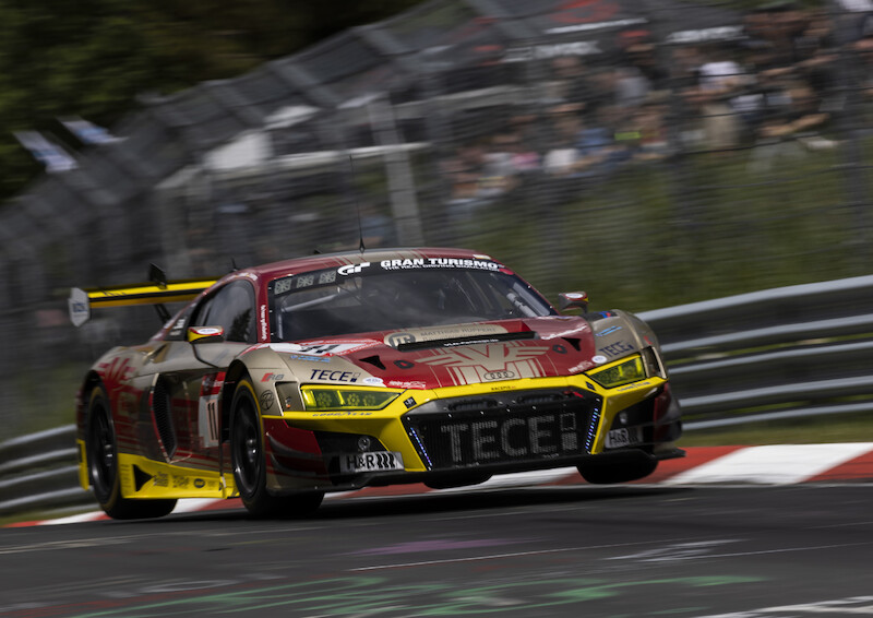 Audi triumfuje w jubileuszowym 24-godzinnym wyścigu na Nürburgring