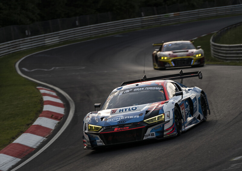 Audi triumfuje w jubileuszowym 24-godzinnym wyścigu na Nürburgring