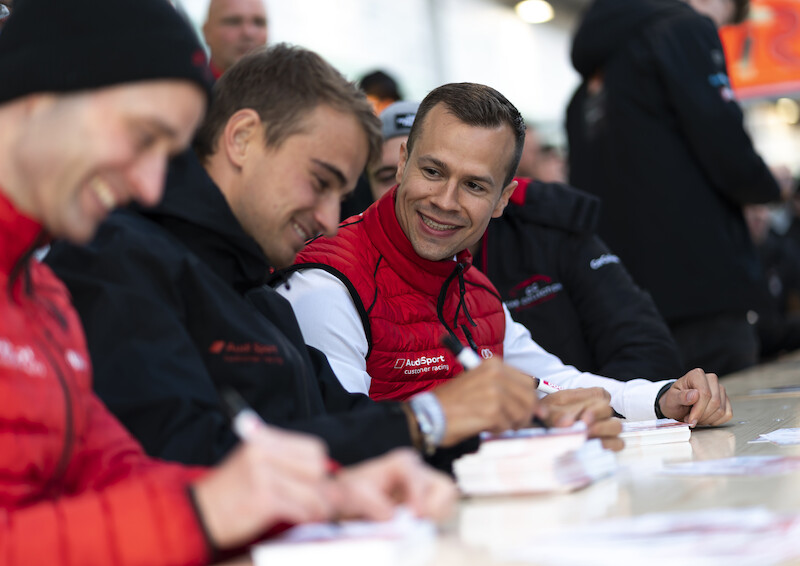 Audi triumfuje w jubileuszowym 24-godzinnym wyścigu na Nürburgring