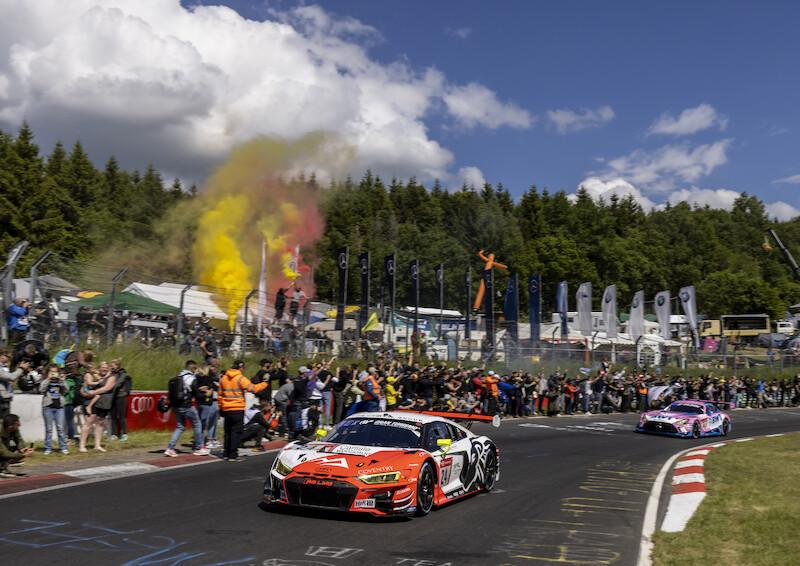 Audi triumfuje w jubileuszowym 24-godzinnym wyścigu na Nürburgring