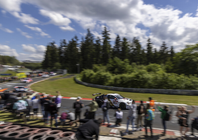 Audi triumfuje w jubileuszowym 24-godzinnym wyścigu na Nürburgring
