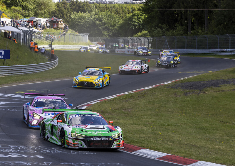 Audi triumfuje w jubileuszowym 24-godzinnym wyścigu na Nürburgring
