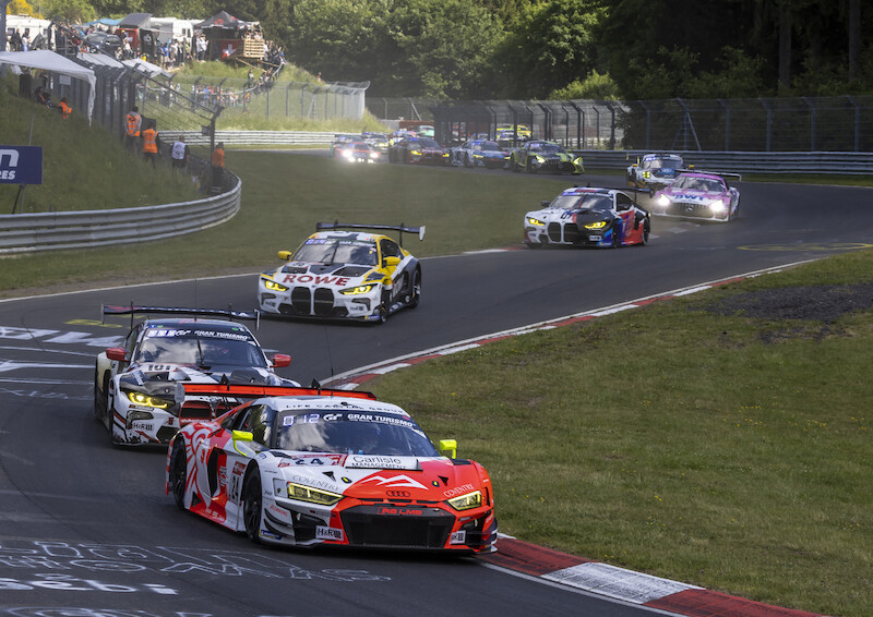 Audi triumfuje w jubileuszowym 24-godzinnym wyścigu na Nürburgring