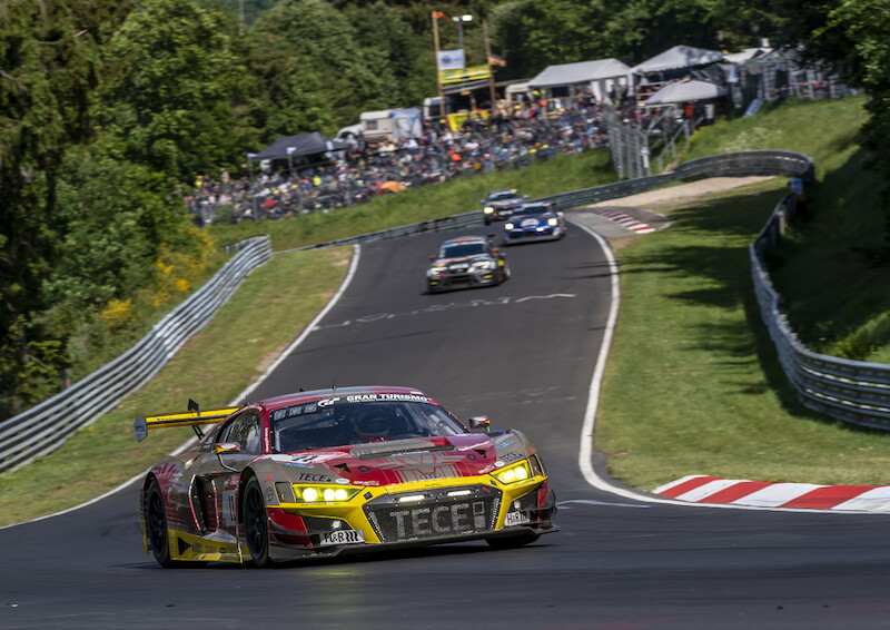 Audi triumfuje w jubileuszowym 24-godzinnym wyścigu na Nürburgring