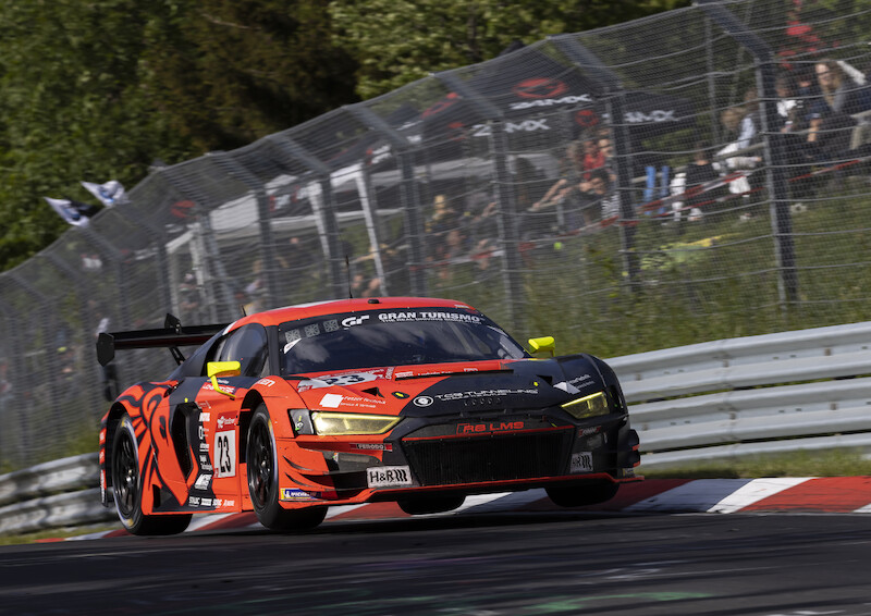 Audi triumfuje w jubileuszowym 24-godzinnym wyścigu na Nürburgring