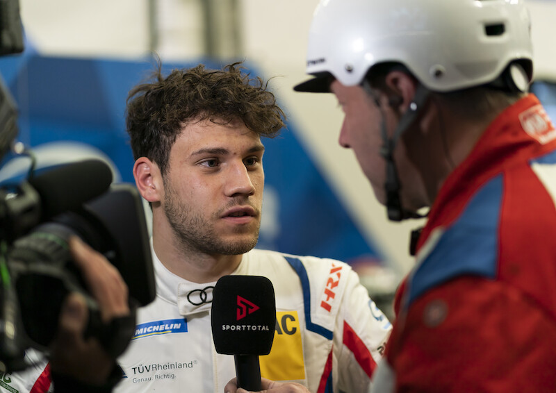 Audi triumfuje w jubileuszowym 24-godzinnym wyścigu na Nürburgring