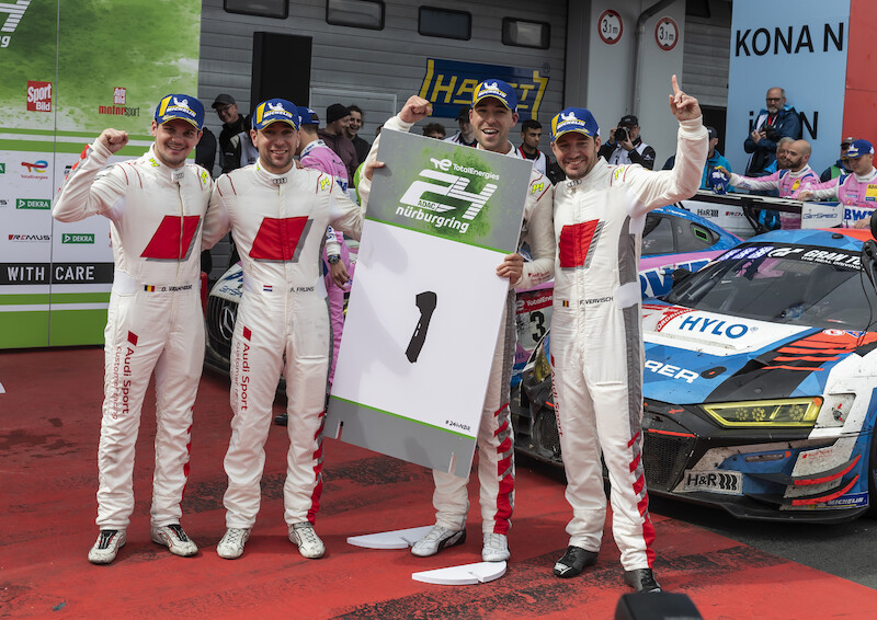 Audi triumfuje w jubileuszowym 24-godzinnym wyścigu na Nürburgring
